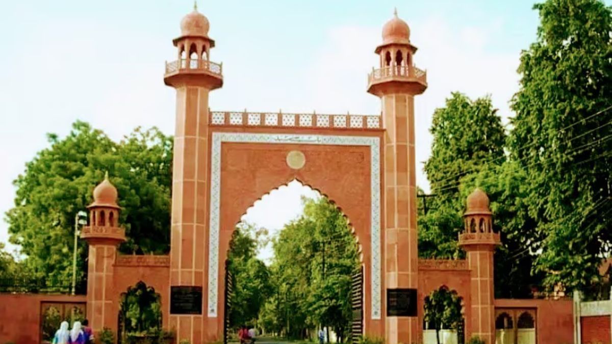 11. Aligarh Muslim University (AMU) Aligarh