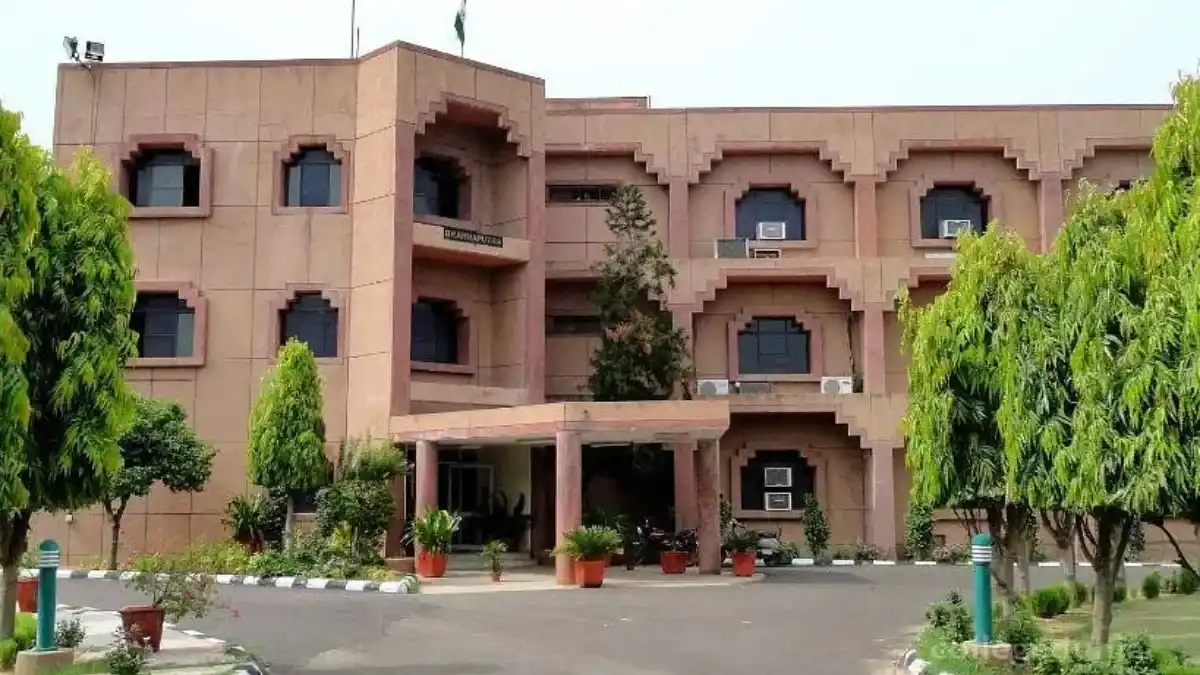 Chaudhary Charan Singh National Institute of Agricultural Marketing