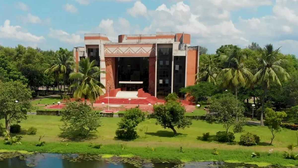 Indian Institute of Management Calcutta (IIMC)