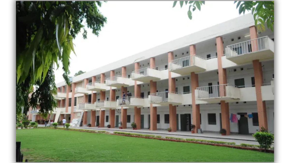 IIT Roorkee (DoMS) campus and hostel